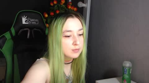 Snapshot of hentaishiing chatting on 01-04-25, 05:47 Hentaishiing online show from 01-04-25, 05:47