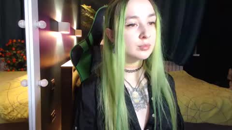 Snapshot of hentaishiing chatting on 01-31-25, 06:14 Hentaishiing online show from 01-31-25, 06:14