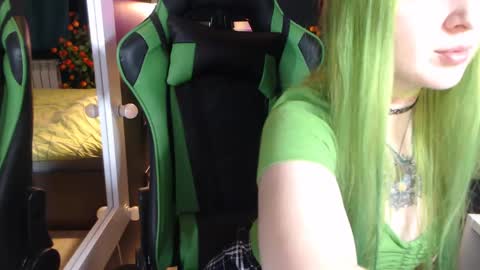 Snapshot of hentaishiing chatting on 02-04-25, 05:12 Hentaishiing online show from 02-04-25, 05:12