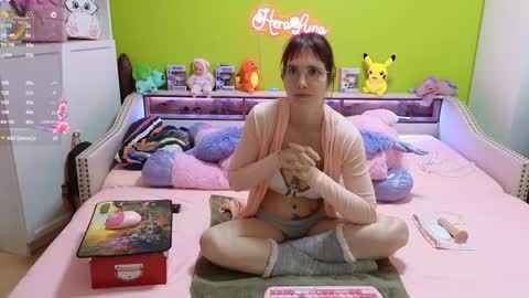 HeraLuna  online show from 10-30-25, 09:37