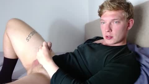 Snapshot of hercules__ chatting on 02-03-26, 01:38 Gregblonde Alextattoo online show from 02-03-26, 01:38