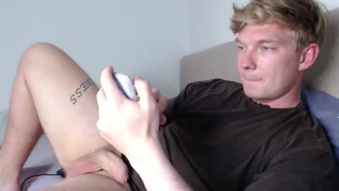 Snapshot of hercules__ chatting on 02-16-26, 01:40 Gregblonde Alextattoo online show from 02-16-26, 01:40