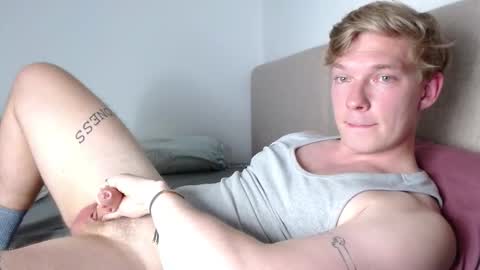 Snapshot of hercules__ chatting on 03-08-26, 02:10 Gregblonde Alextattoo online show from 03-08-26, 02:10