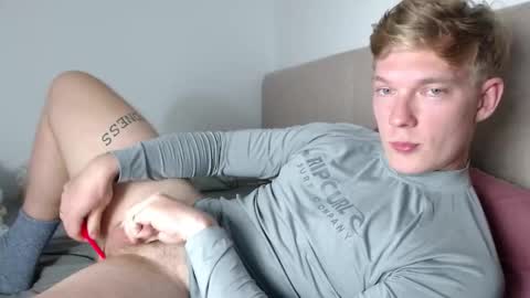 Snapshot of hercules__ chatting on 03-10-26, 03:06 Gregblonde Alextattoo online show from 03-10-26, 03:06