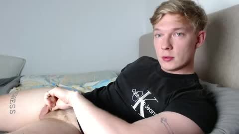 Snapshot of hercules__ chatting on 03-21-26, 01:37 Gregblonde Alextattoo online show from 03-21-26, 01:37