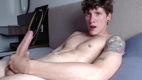 Snapshot of hercules__ chatting on 04-02-26, 01:47 Gregblonde Alextattoo online show from 04-02-26, 01:47