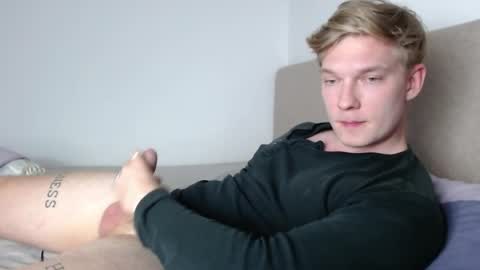 Snapshot of hercules__ chatting on 04-05-26, 02:36 Gregblonde Alextattoo online show from 04-05-26, 02:36