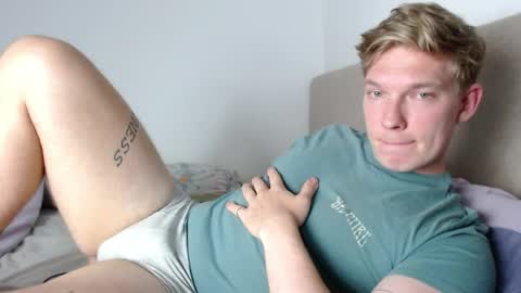 Snapshot of hercules__ chatting on 04-07-26, 04:07 Gregblonde Alextattoo online show from 04-07-26, 04:07