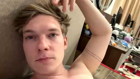 Snapshot of hercules__ chatting on 05-26-26, 10:17 Gregblonde Alextattoo online show from 05-26-26, 10:17