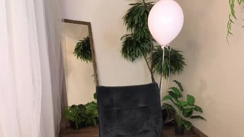 Snapshot of here_wego_again_ chatting on 02-20-26, 06:26 Elise online show from 02-20-26, 06:26