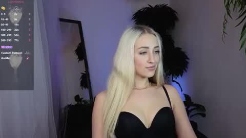 Snapshot of here_wego_again_ chatting on 03-04-26, 01:55 Elise online show from 03-04-26, 01:55