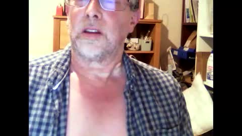Snapshot of hereford66 chatting on 05-05-26, 03:53 hereford66 online show from 05-05-26, 03:53