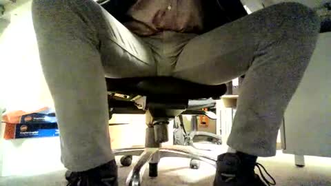 Snapshot of hering76 chatting on 12-27-24, 08:13 hering76 online show from 12-27-24, 08:13