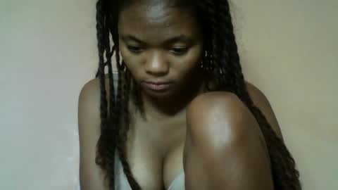 Snapshot of herisse01 chatting on 05-07-26, 07:30 herisse01 online show from 05-07-26, 07:30