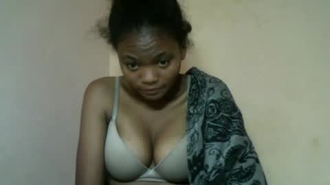Snapshot of herisse01 chatting on 05-16-26, 12:18 herisse01 online show from 05-16-26, 12:18