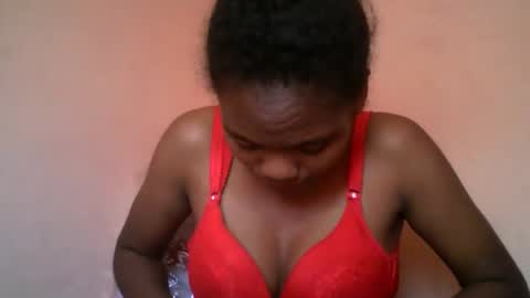 Snapshot of herisse01 chatting on 05-26-26, 07:15 herisse01 online show from 05-26-26, 07:15