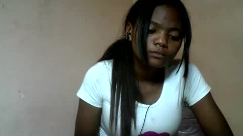 Snapshot of herisse01 chatting on 06-05-26, 07:41 herisse01 online show from 06-05-26, 07:41