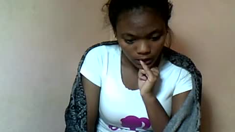 Snapshot of herisse01 chatting on 06-16-26, 11:18 herisse01 online show from 06-16-26, 11:18