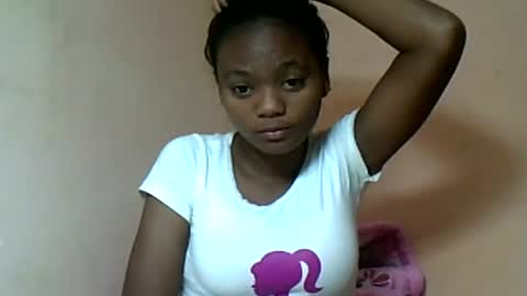 Snapshot of herisse01 chatting on 06-17-26, 03:24 herisse01 online show from 06-17-26, 03:24