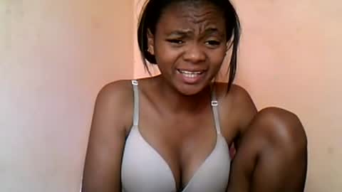 Snapshot of herisse01 chatting on 06-18-26, 11:47 herisse01 online show from 06-18-26, 11:47
