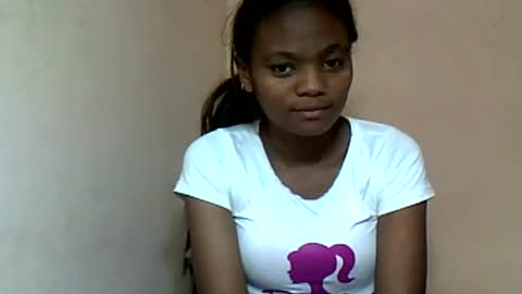 Snapshot of herisse01 chatting on 06-20-26, 10:01 herisse01 online show from 06-20-26, 10:01