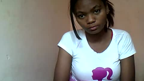 Snapshot of herisse01 chatting on 06-22-26, 06:32 herisse01 online show from 06-22-26, 06:32