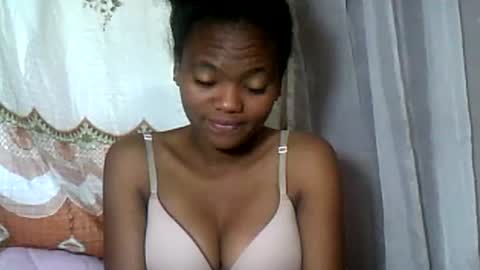 Snapshot of herisse01 chatting on 07-01-26, 09:00 herisse01 online show from 07-01-26, 09:00