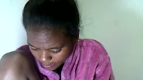 Snapshot of herisse01 chatting on 07-12-26, 10:50 herisse01 online show from 07-12-26, 10:50