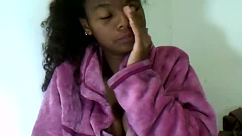 Snapshot of herisse01 chatting on 07-14-26, 05:12 herisse01 online show from 07-14-26, 05:12