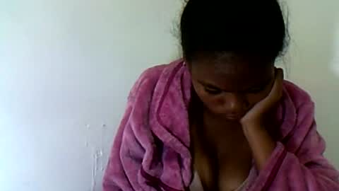 Snapshot of herisse01 chatting on 07-14-26, 10:48 herisse01 online show from 07-14-26, 10:48