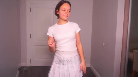 Hermina online show from 11-23-25, 11:54