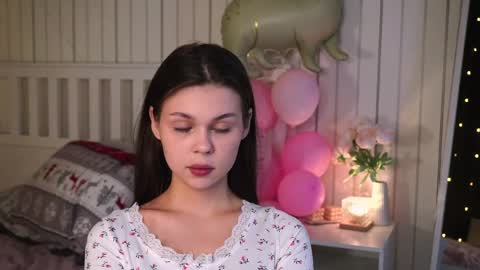 Nicole online show from 04-09-26, 06:35