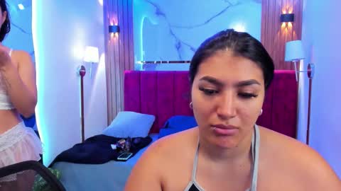 Snapshot of hermione_whatson chatting on 10-15-25, 12:05 hermione_whatson online show from 10-15-25, 12:05