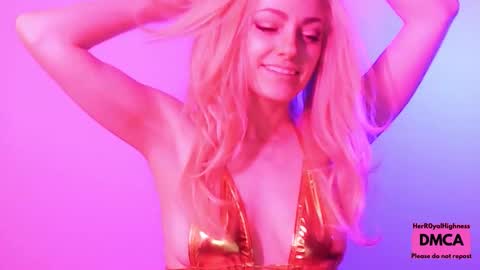 Snapshot of herr0yalhighness chatting on 03-29-26, 08:42 Holly online show from 03-29-26, 08:42