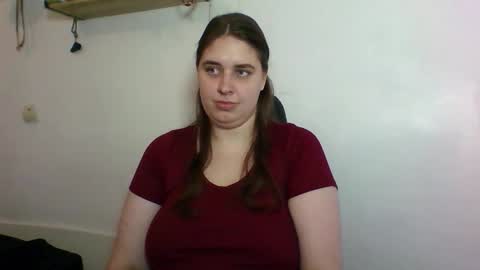 Snapshot of hess_luna_ chatting on 10-13-25, 09:09 hess_luna_ online show from 10-13-25, 09:09