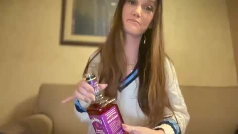 HeyAlicia online show from 11-01-25, 01:18