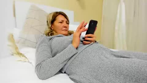 Heyheygrey online show from 02-14-25, 01:08