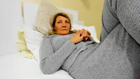 Heyheygrey online show from 02-14-25, 04:09