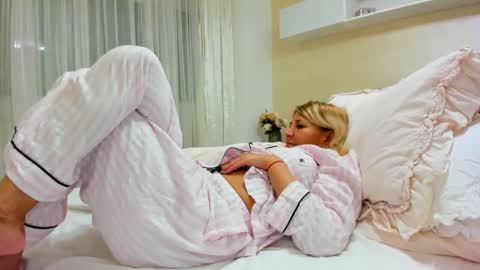 Heyheygrey online show from 03-09-25, 07:48