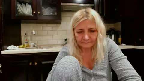 Heyheygrey online show from 10-09-25, 05:22