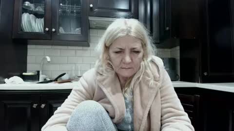 Snapshot of heyheygrey chatting on 02-10-26, 03:10 Heyheygrey online show from 02-10-26, 03:10