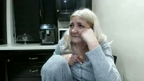 Snapshot of heyheygrey chatting on 02-14-26, 07:43 Heyheygrey online show from 02-14-26, 07:43