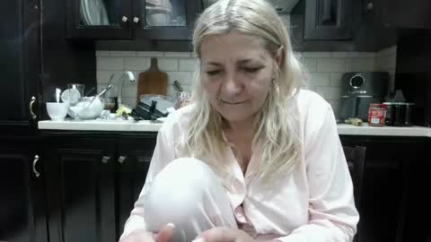 Snapshot of heyheygrey chatting on 02-22-26, 05:40 Heyheygrey online show from 02-22-26, 05:40