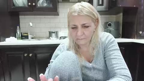 Snapshot of heyheygrey chatting on 04-08-26, 02:50 Heyheygrey online show from 04-08-26, 02:50