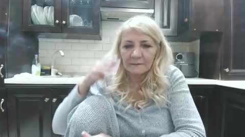 Snapshot of heyheygrey chatting on 04-09-26, 04:45 Heyheygrey online show from 04-09-26, 04:45