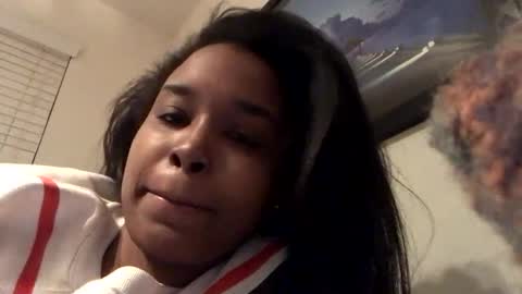 Snapshot of heyyou301990 chatting on 11-19-25, 08:25 heyyou301990 online show from 11-19-25, 08:25