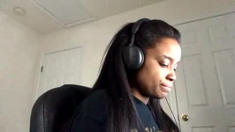 Snapshot of heyyou301990 chatting on 11-20-25, 08:19 heyyou301990 online show from 11-20-25, 08:19