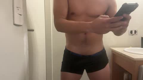 hhernan1 online show from 03-29-26, 06:57