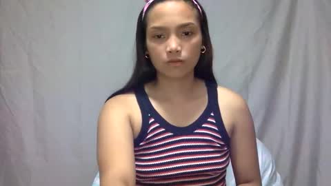 hi_there99 online show from 10-17-25, 02:26