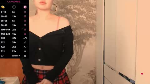 Hiaru online show from 11-05-25, 05:29